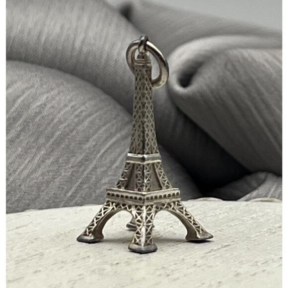 Tiffany & Co Sterling Silver Eiffel Tower Charm 3.28G / 1.2in